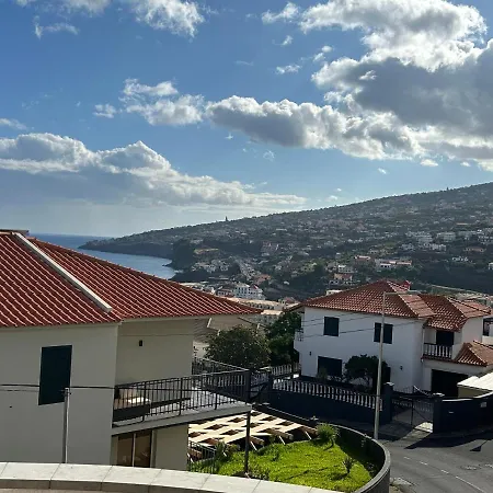 Airport Madeira- 5 Min *